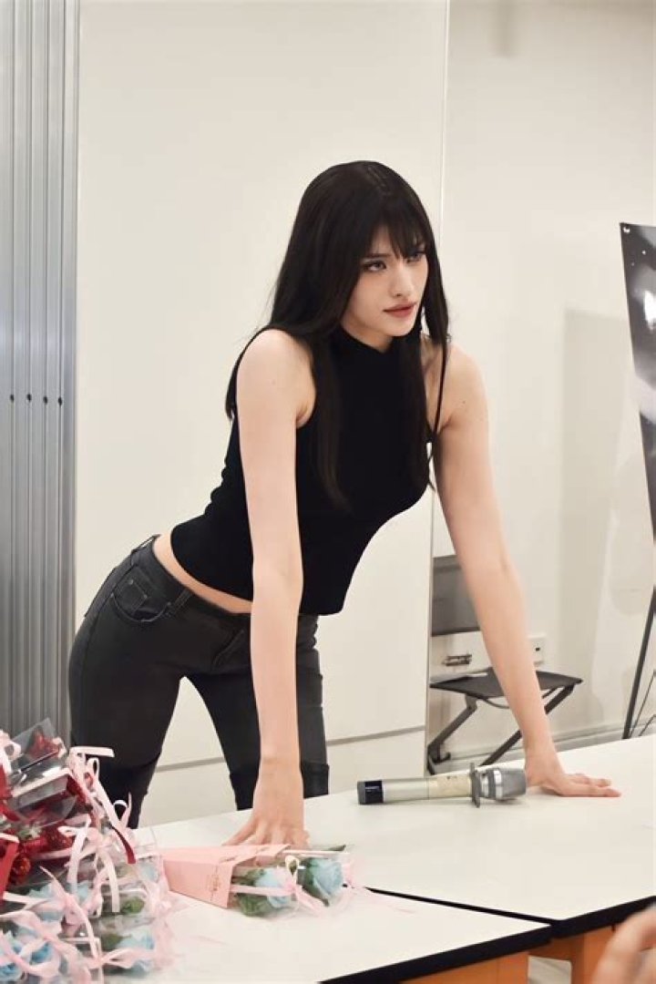 Coser Karina: A Journey Into The World Of Cosplay