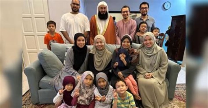 Discovering The Heart Of Mufti Menk: A Glimpse Into His Family Life